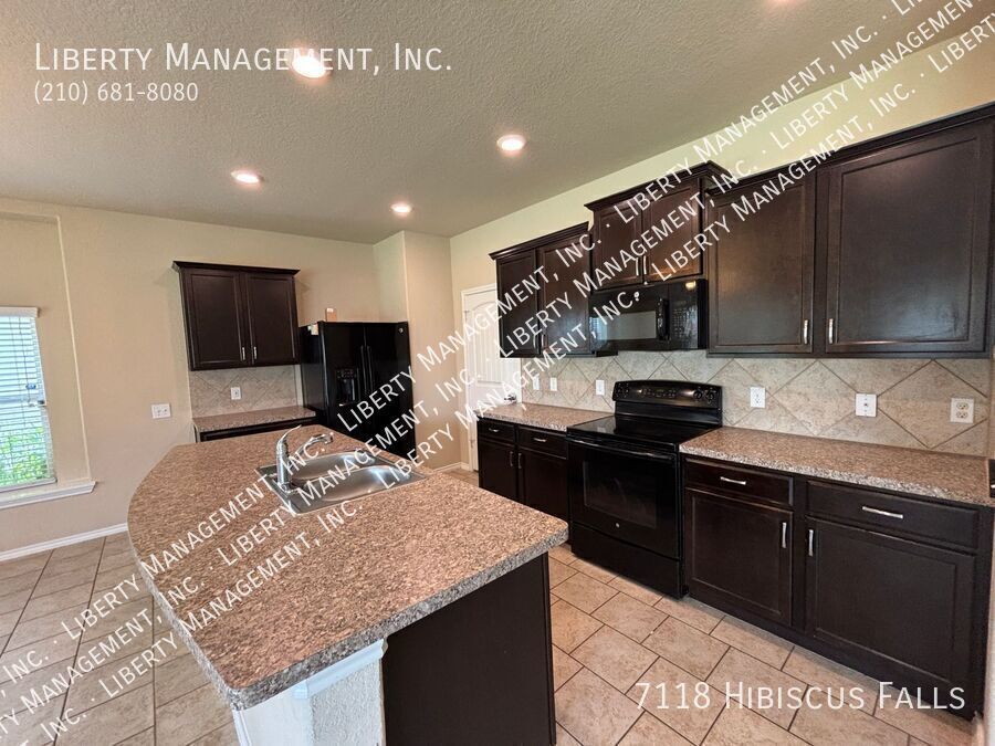 4 Bed, 2.5 Bath Home property image