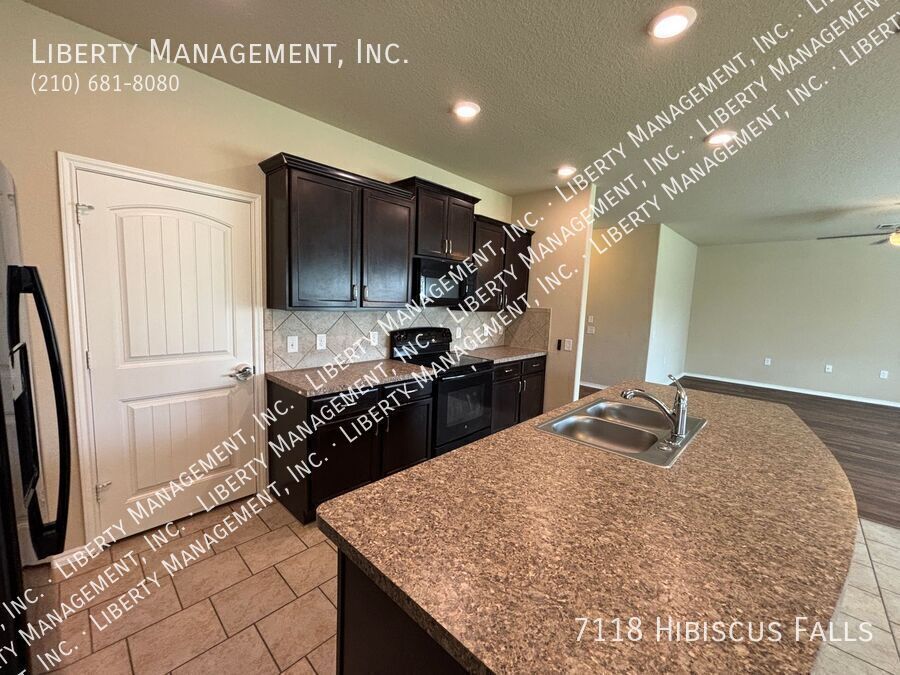 4 Bed, 2.5 Bath Home property image