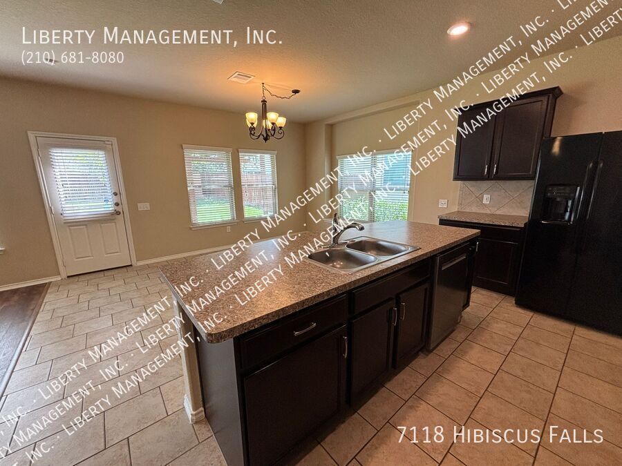 4 Bed, 2.5 Bath Home property image