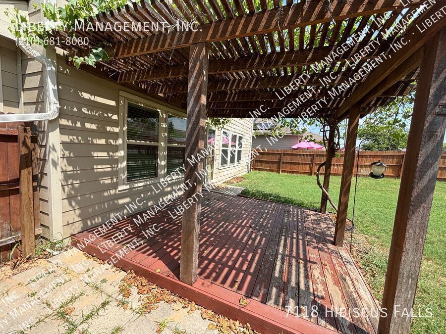4 Bed, 2.5 Bath Home property image