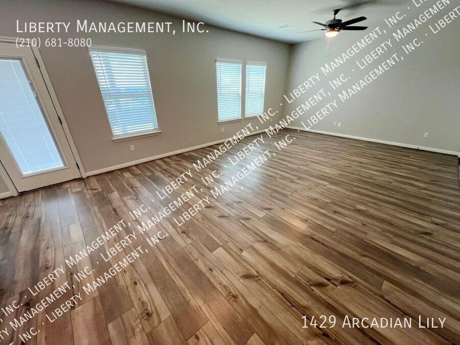 4 Bed, 2.5 Bath Home with Study/Office property image