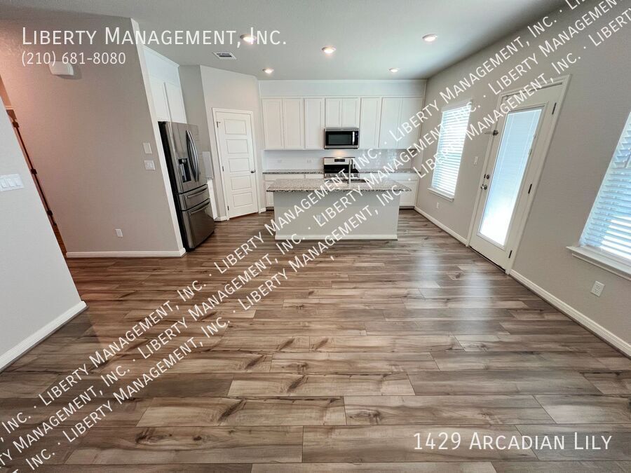 4 Bed, 2.5 Bath Home with Study/Office property image