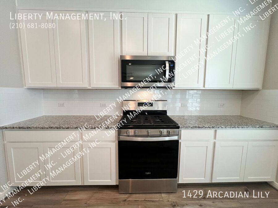 4 Bed, 2.5 Bath Home with Study/Office property image