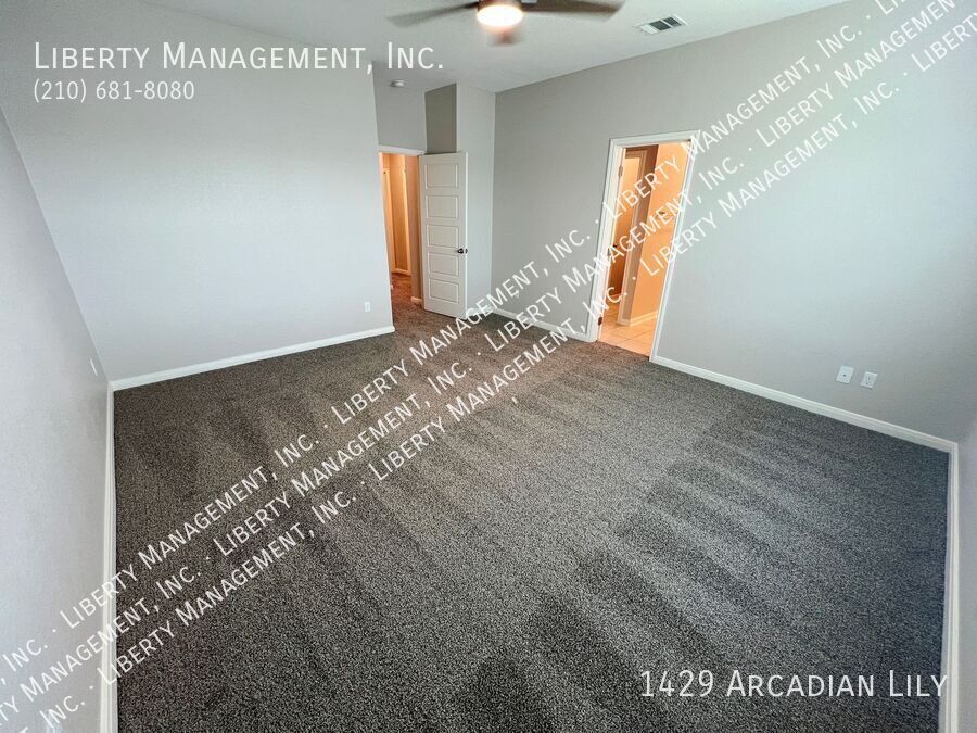 4 Bed, 2.5 Bath Home with Study/Office property image