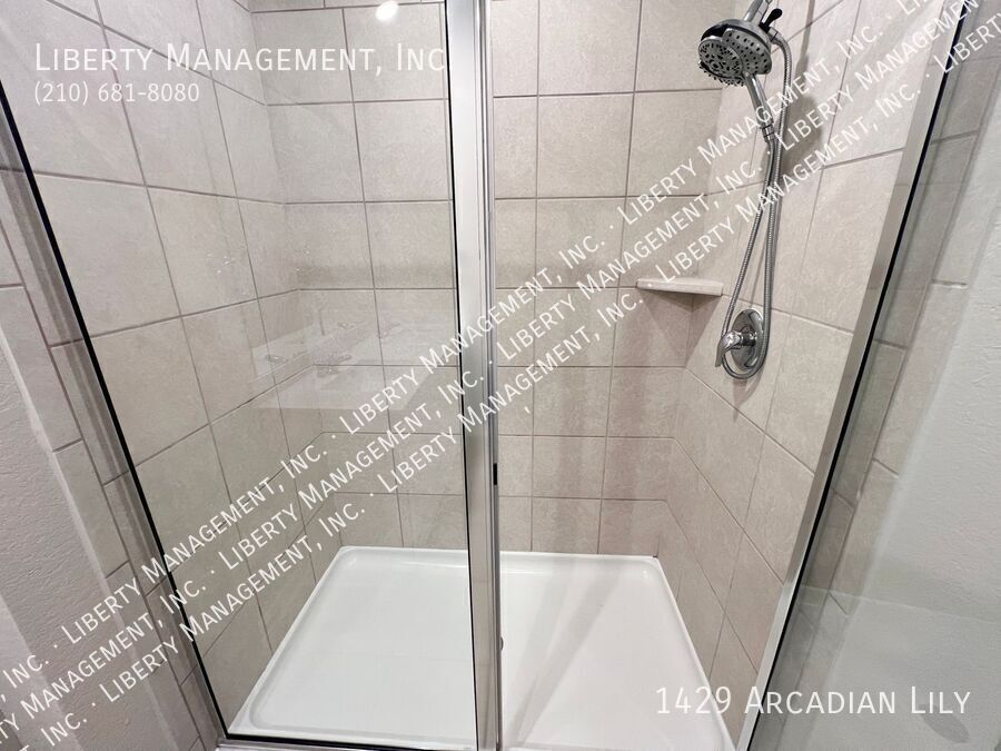 4 Bed, 2.5 Bath Home with Study/Office property image