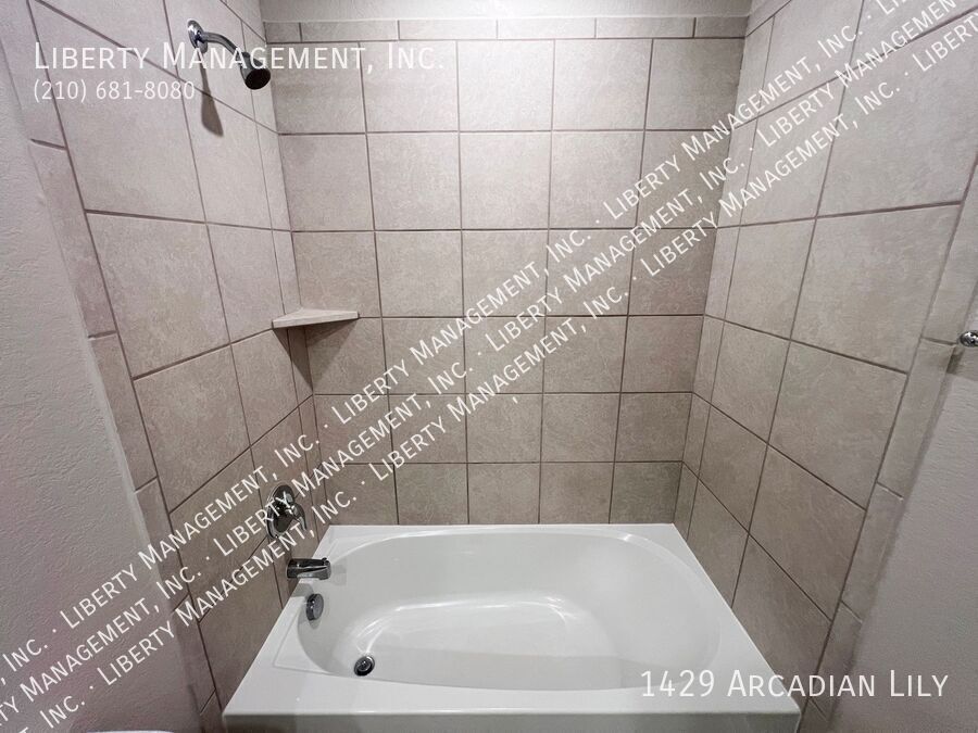 4 Bed, 2.5 Bath Home with Study/Office property image