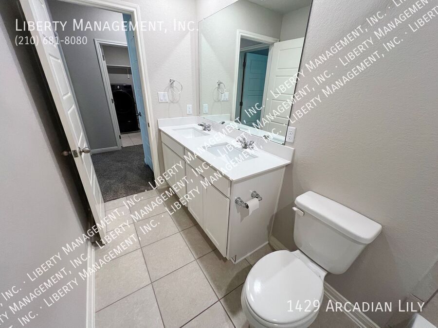 4 Bed, 2.5 Bath Home with Study/Office property image