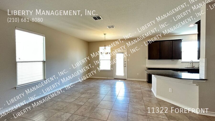 3 Bedroom, 2.5 Bath Home in Cross Creek property image