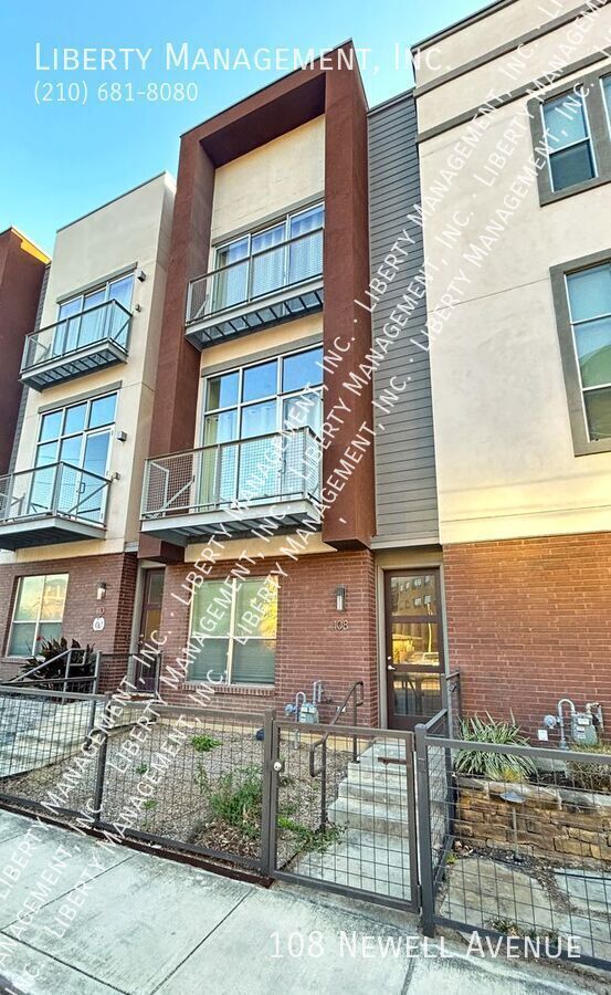 2 Bedroom, 3.5 Bath near Pearl Brewery and the Riverwalk property image