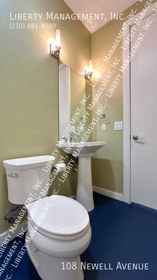 2 Bedroom, 3.5 Bath near Pearl Brewery and the Riverwalk property image