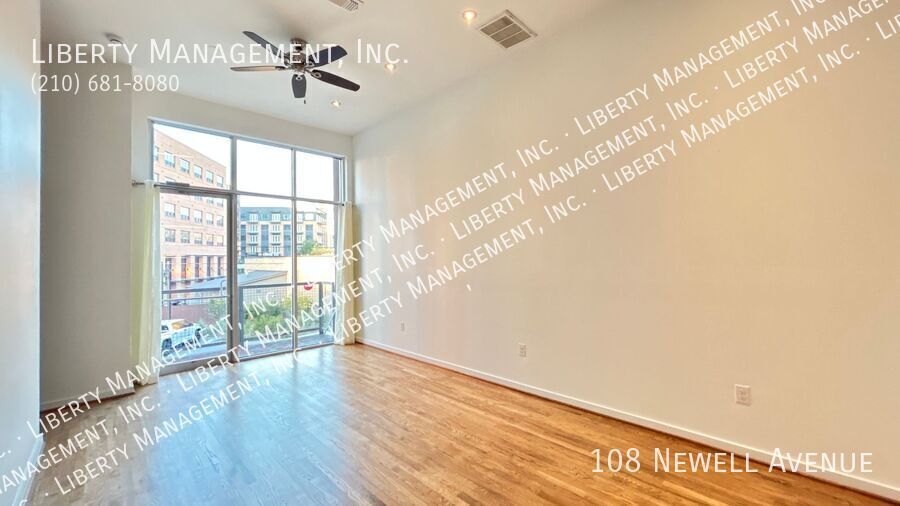 2 Bedroom, 3.5 Bath near Pearl Brewery and the Riverwalk property image