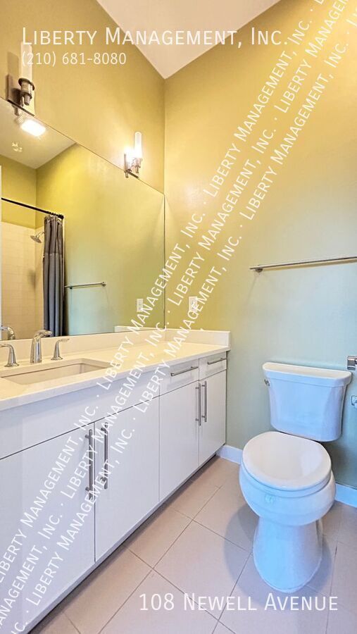 2 Bedroom, 3.5 Bath near Pearl Brewery and the Riverwalk property image