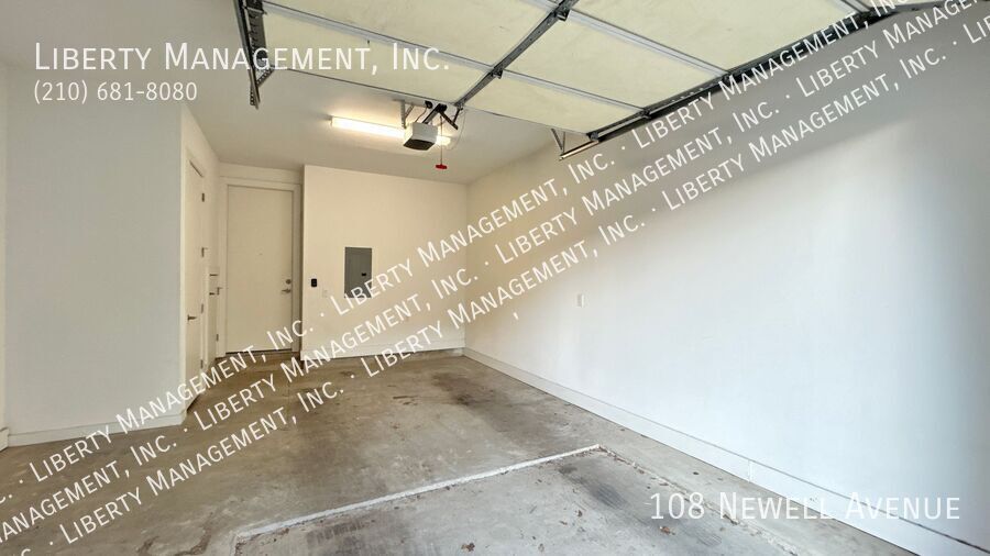 2 Bedroom, 3.5 Bath near Pearl Brewery and the Riverwalk property image