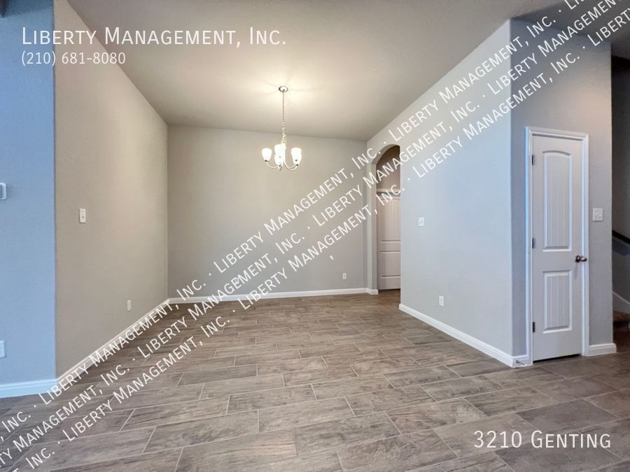 4BR/3 BATH HOME NEAR SCHLITTERBAHN WATER PARK property image