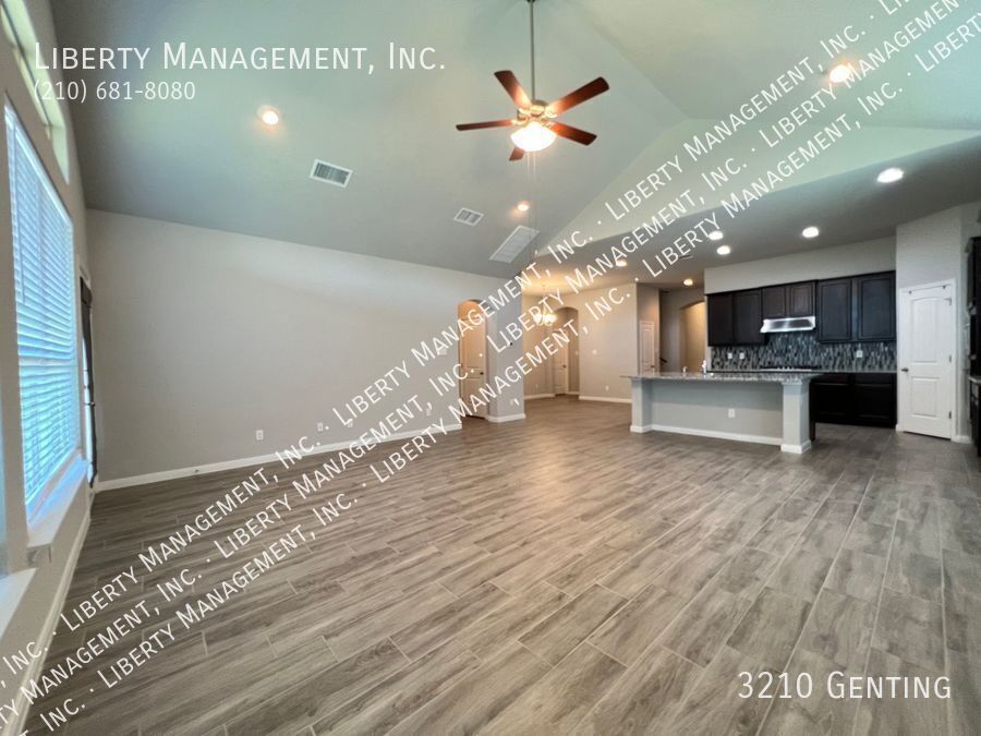 4BR/3 BATH HOME NEAR SCHLITTERBAHN WATER PARK property image