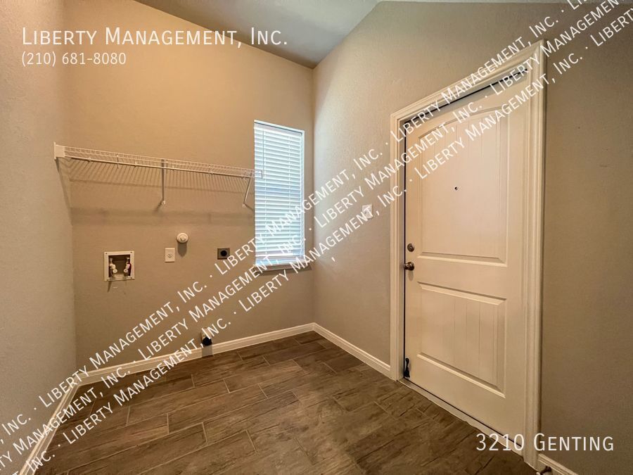 4BR/3 BATH HOME NEAR SCHLITTERBAHN WATER PARK property image