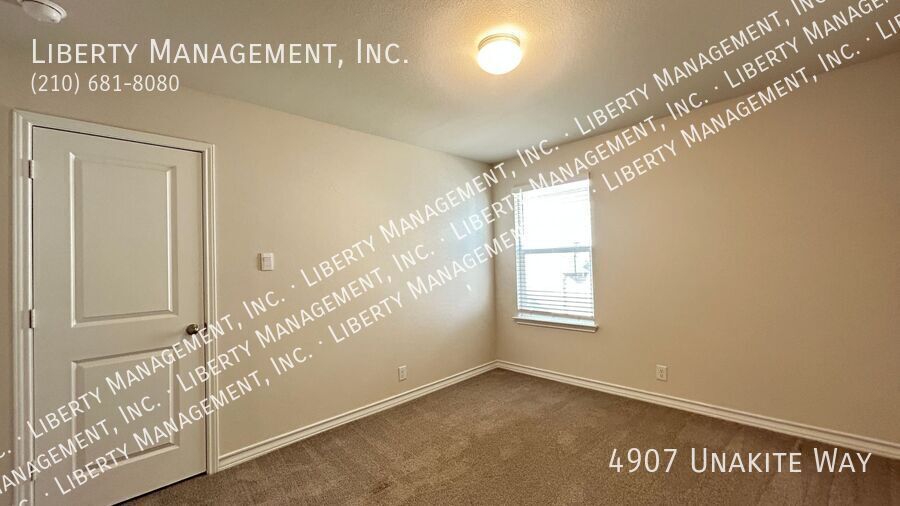 Gorgeous One Story Home in the Awesome Neighborhood of Riverstone at Westpointe property image