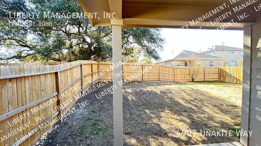 Gorgeous One Story Home in the Awesome Neighborhood of Riverstone at Westpointe property image