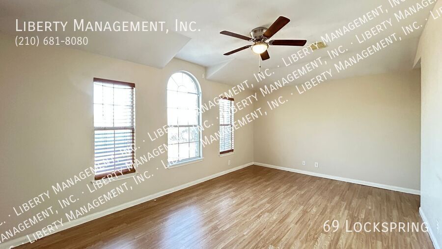 Fantastic 4 Bedroom, 2.5 Bath Home in a Gated Community property image