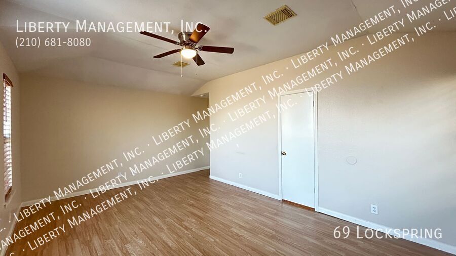 Fantastic 4 Bedroom, 2.5 Bath Home in a Gated Community property image