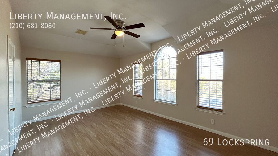 Fantastic 4 Bedroom, 2.5 Bath Home in a Gated Community property image