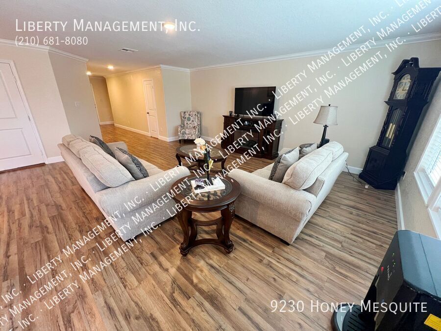 Upgraded 4 Bed, 2.5 Bath Home in Navarro Ranch property image