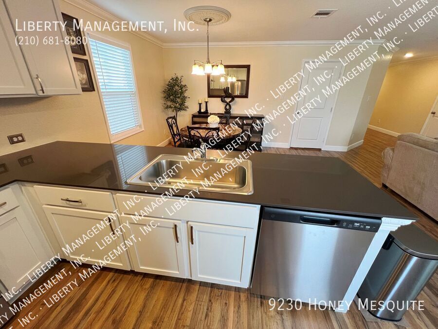 Upgraded 4 Bed, 2.5 Bath Home in Navarro Ranch property image