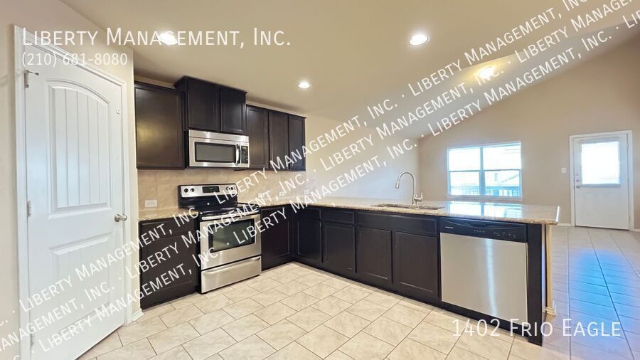 Gorgeous 4 Bedroom, 2.5 Bath Home property image