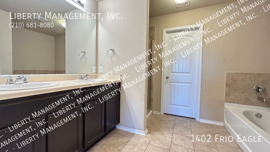 Gorgeous 4 Bedroom, 2.5 Bath Home property image