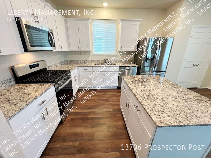 Beautiful 4 Bedroom, 3 Bath Home property image