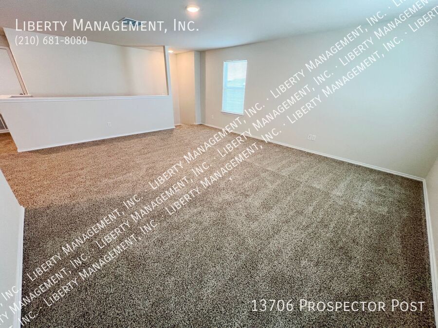 Beautiful 4 Bedroom, 3 Bath Home property image