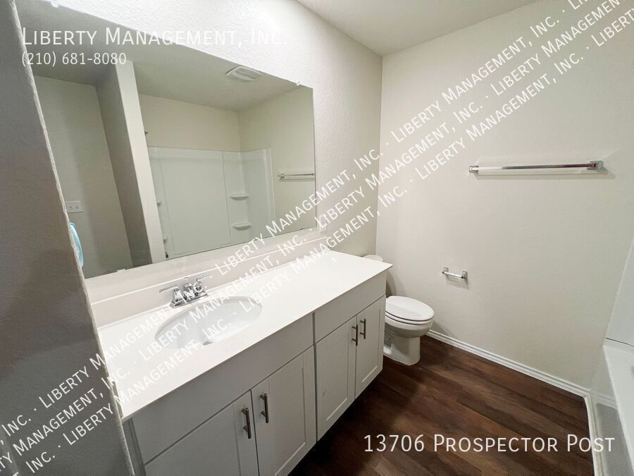 Beautiful 4 Bedroom, 3 Bath Home property image