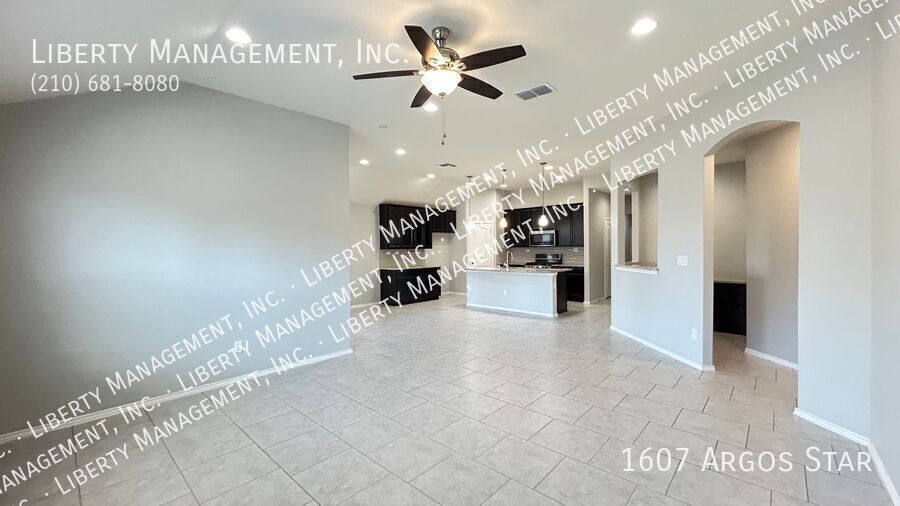 Beautiful 4 Bed, 2 Bath Single Story on a Greenbelt in desirable Arcadia Ridge property image