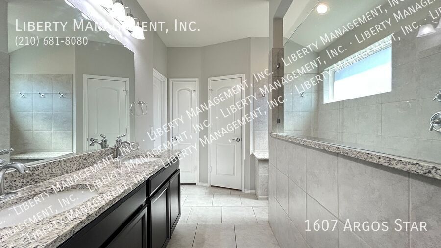 Beautiful 4 Bed, 2 Bath Single Story on a Greenbelt in desirable Arcadia Ridge property image