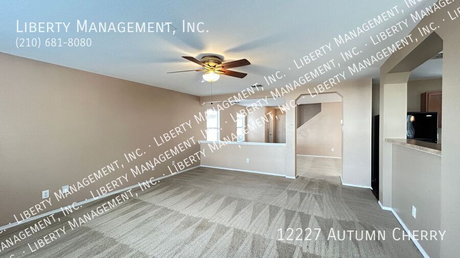 Spacious Two Story home in Silver Oaks property image