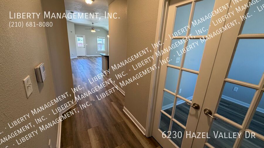 Beautiful 3 Bed, 2 Bath One Story Home in Meadow Pointe property image