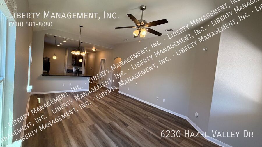 Beautiful 3 Bed, 2 Bath One Story Home in Meadow Pointe property image