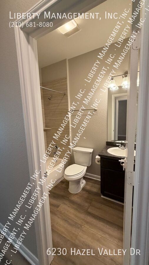 Beautiful 3 Bed, 2 Bath One Story Home in Meadow Pointe property image