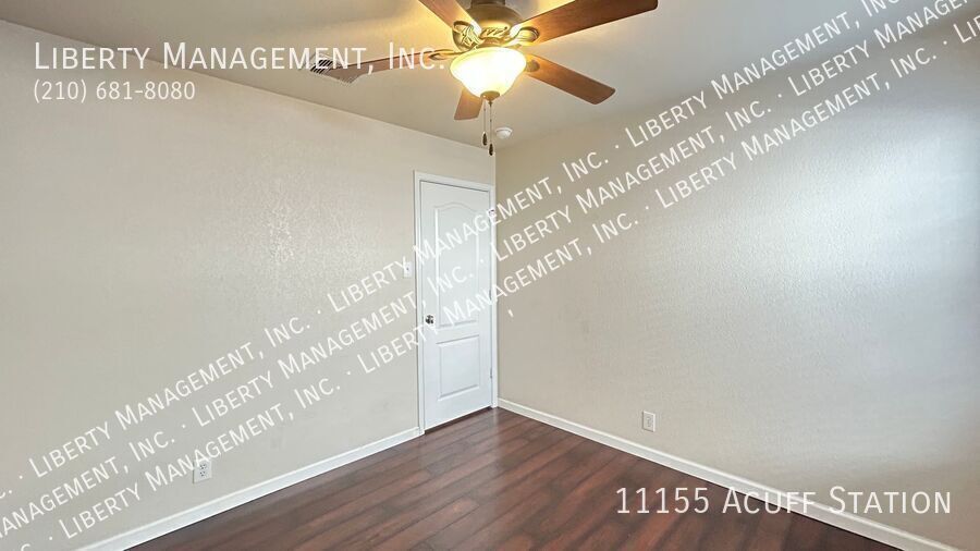 Beautiful and VERY Spacious 5 Bedroom, 3 Full Bath Home property image