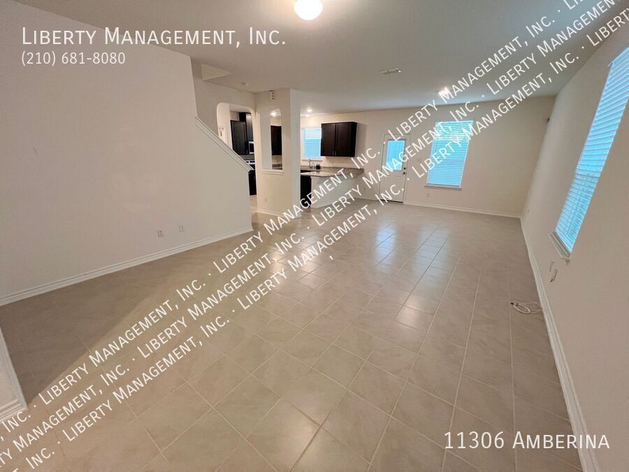3 Bed, 2.5 Bath 2100 sq ft Home on a Greenbelt property image