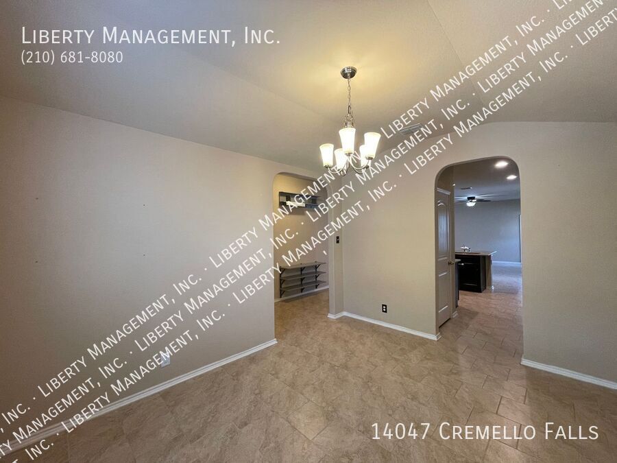 Single-story 3 Bed, 2 Bath Home in Valley Ranch property image