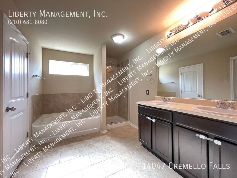 Single-story 3 Bed, 2 Bath Home in Valley Ranch property image