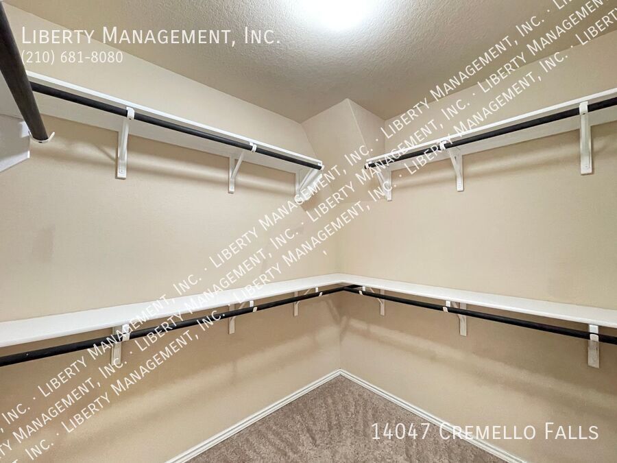 Single-story 3 Bed, 2 Bath Home in Valley Ranch property image