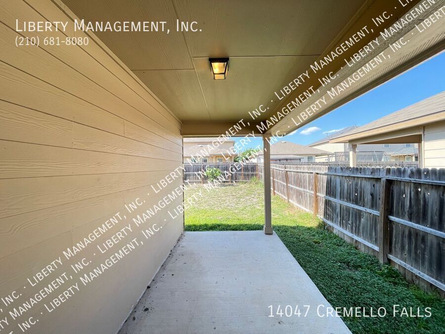 Single-story 3 Bed, 2 Bath Home in Valley Ranch property image