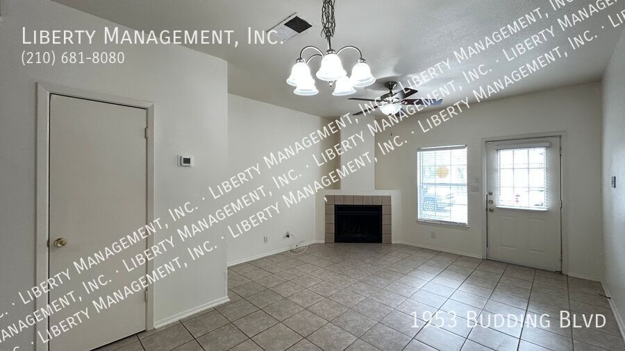 Charming Townhome just outside McAllister Park property image