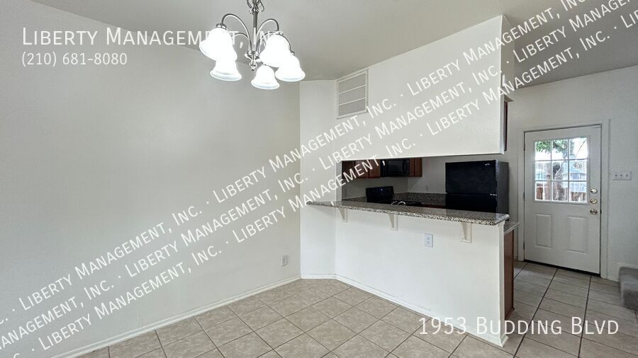 Charming Townhome just outside McAllister Park property image
