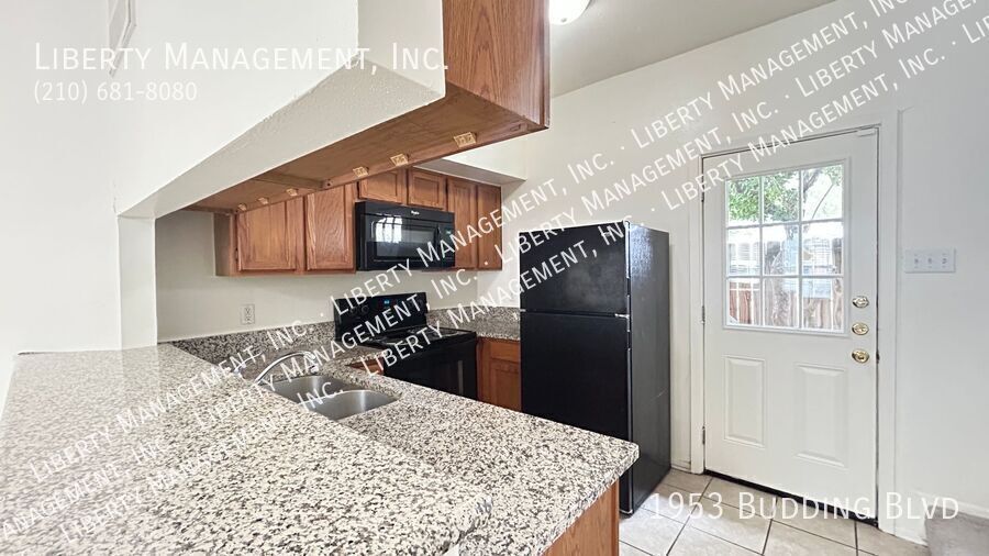 Charming Townhome just outside McAllister Park property image