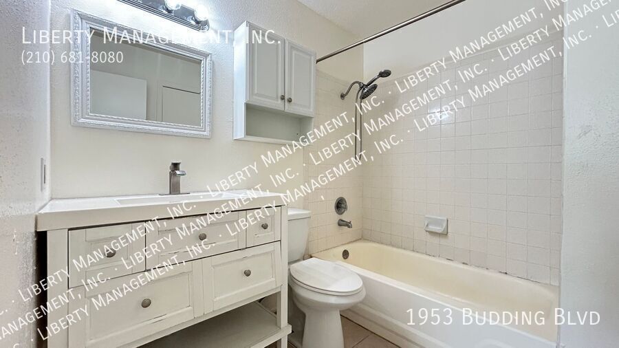 Charming Townhome just outside McAllister Park property image