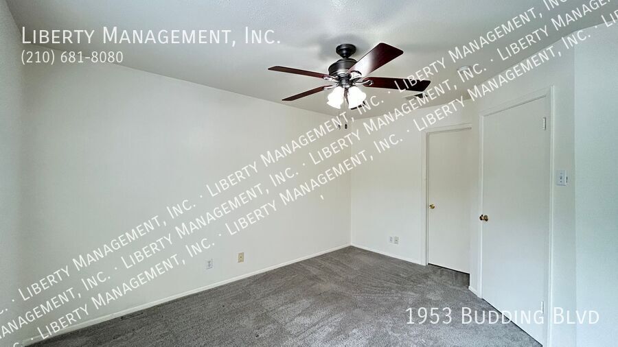 Charming Townhome just outside McAllister Park property image