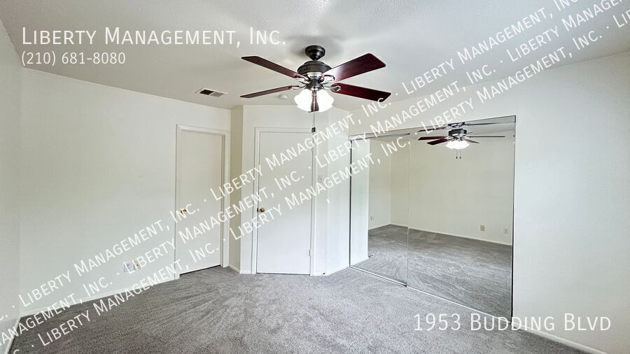 Charming Townhome just outside McAllister Park property image